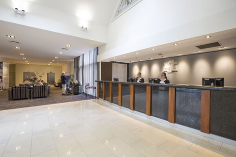 Holiday Inn Potts Point Sydney, An IHG Hotel - Gold Coast 4U 1