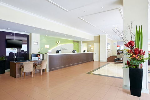 Holiday Inn Darling Harbour, An IHG Hotel - Gold Coast 4U 6