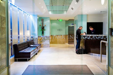 Hyde Park Inn - Gold Coast 4U 1