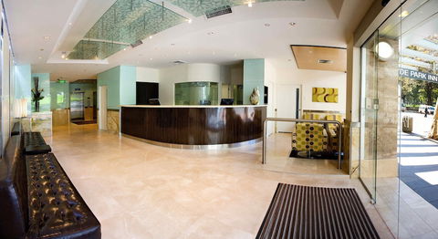 Hyde Park Inn - Gold Coast 4U 2