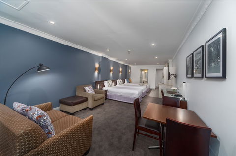 Hyde Park Inn - Gold Coast 4U 5
