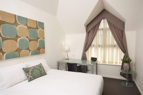 Majestic Old Lion Apartments - Accommodation Gold Coast 4