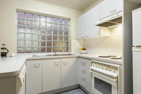 Alphington Serviced Apartments - 1 Gold Coast 6