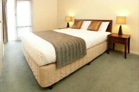 Alphington Serviced Apartments - 1 Gold Coast 5