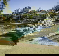 Paradise Island Resort - Accommodation Gold Coast