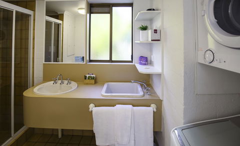 Ocean Breeze Resort - Accommodation Gold Coast 3