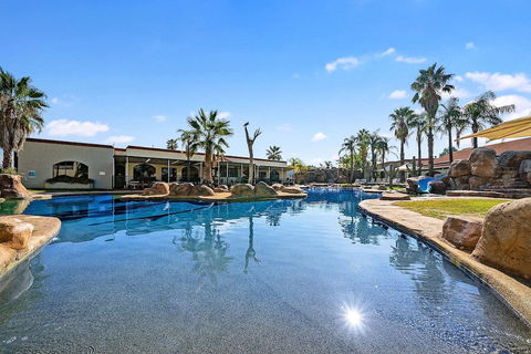 Quality Resort Siesta - Accommodation Gold Coast 2