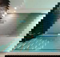 Oaks Glenelg Plaza Pier Suites - Gold Coast 4U