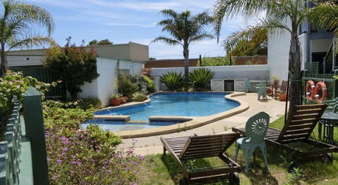 Banjo Paterson Motor Inn - Gold Coast 4U 6