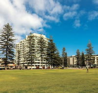 Oaks Glenelg Liberty Suites - Gold Coast 4U