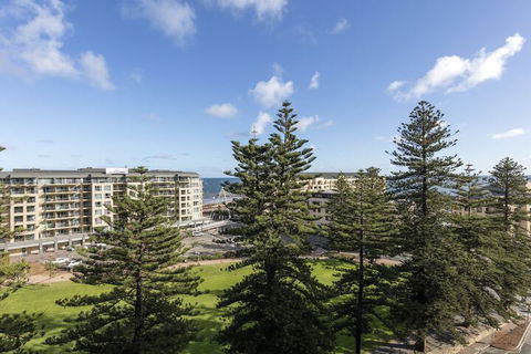 Oaks Glenelg Liberty Suites - Gold Coast 4U 6