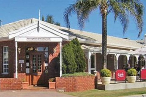 John Pirie Motor Inn - 1 Gold Coast 7