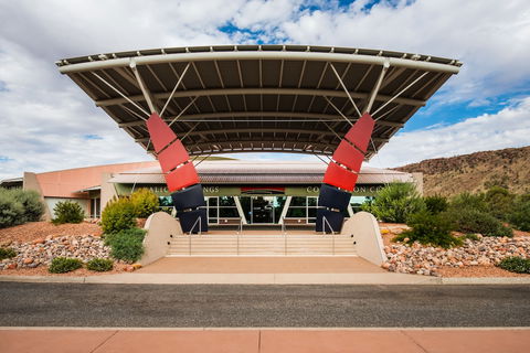 Crowne Plaza Alice Springs Lasseters, An IHG Hotel - Accommodation Gold Coast 0