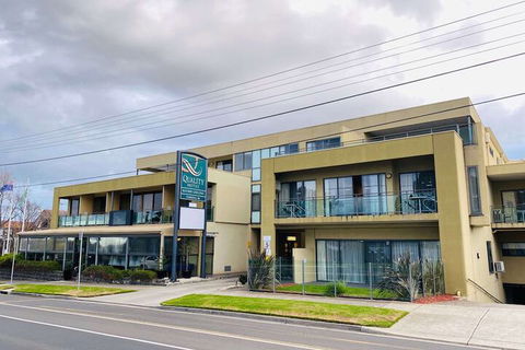 Quality Hotel Bayside Geelong - Gold Coast 4U 1