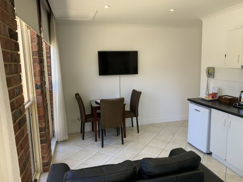 Ensenada Motor Inn And Suites - Accommodation Gold Coast 1