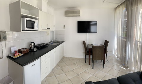 Ensenada Motor Inn And Suites - Accommodation Gold Coast 6
