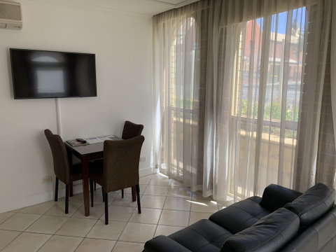 Ensenada Motor Inn And Suites - Accommodation Gold Coast 5