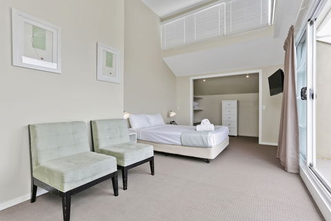 Deep Blue Hotel & Hot Springs - Gold Coast 4U 3