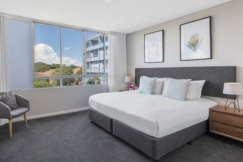 Oaks Nelson Bay Lure Suites - Accommodation Gold Coast 2