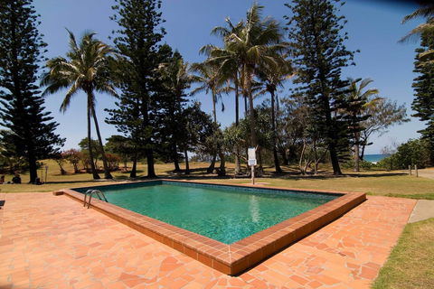 Eurong Beach Resort - 1 Gold Coast 6