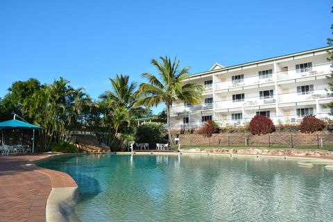 Eurong Beach Resort - 1 Gold Coast 4