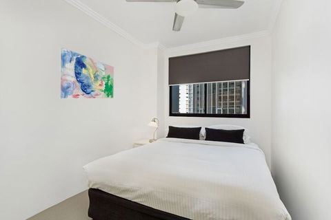 Republic Apartments - Gold Coast 4U 6