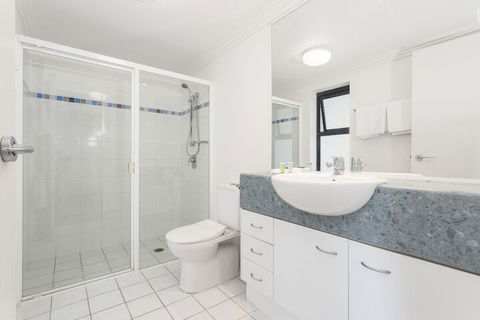 Republic Apartments - Gold Coast 4U 5