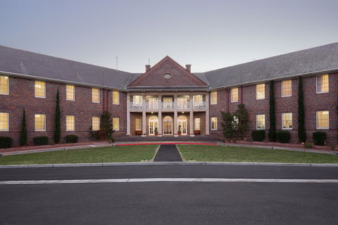 Brassey Hotel - Accommodation Gold Coast 3