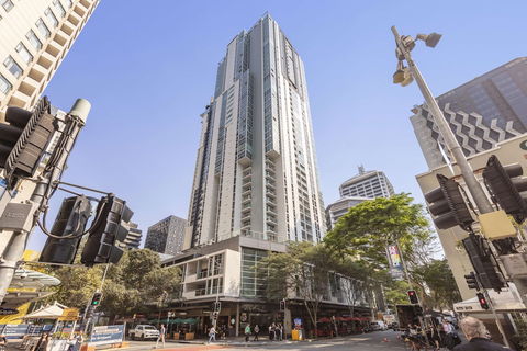 Oaks Brisbane Festival Suites - Gold Coast 4U 0