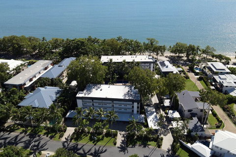 Agincourt Beachfront Apartments - Accommodation Gold Coast 1