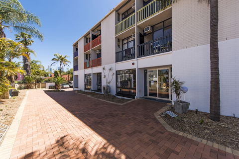 Billabong Backpackers Resort - Gold Coast 4U 0