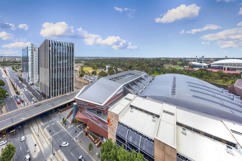 Oaks Adelaide Embassy Suites - Accommodation Gold Coast 4