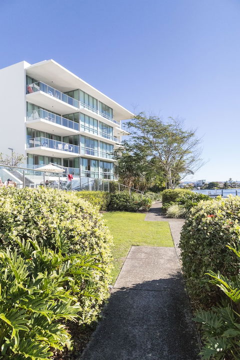 ULTIQA Freshwater Point Resort - Accommodation Gold Coast 5