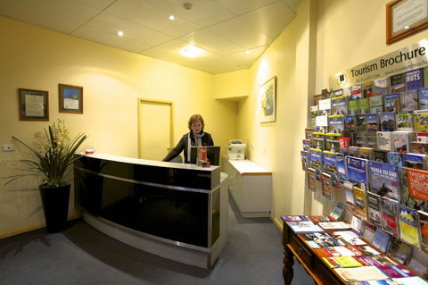 Mayfair Plaza Motel - Accommodation Gold Coast 2