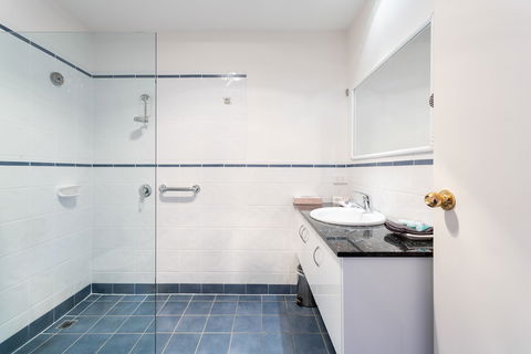 Mayfair Plaza Motel - Accommodation Gold Coast 4