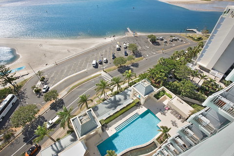 Grand Apartments - Accommodation Gold Coast 2