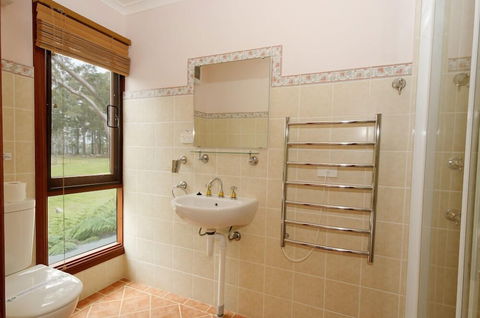 Bilpin Country Lodge - Gold Coast 4U 5