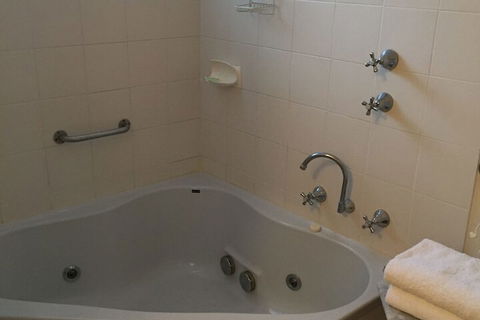 Marri Lodge & Cottages - Accommodation Gold Coast 5