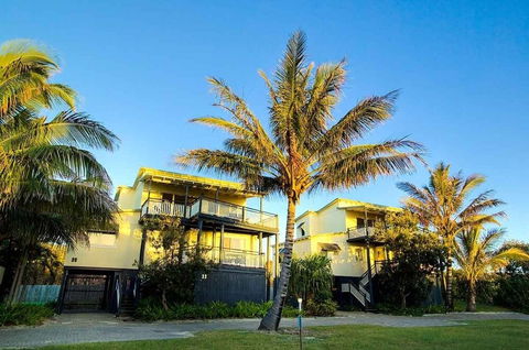Fraser Island Beach Houses - 1 Gold Coast 0