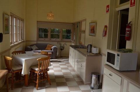 The Old Parkes Convent - 1 Gold Coast 5