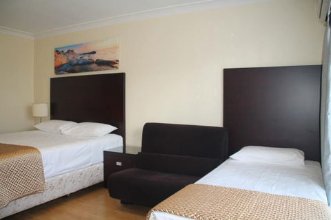 Centenary Motor Inn - Accommodation Gold Coast 4