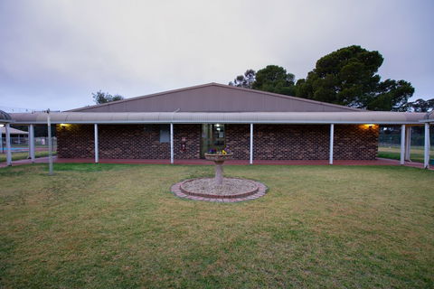 Club Inn Motel - Accommodation Gold Coast 1
