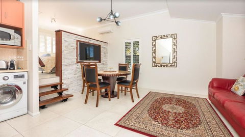 Ruthmor Villas - Accommodation Gold Coast 2