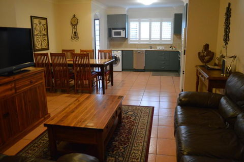 Ruthmor Villas - Accommodation Gold Coast 4