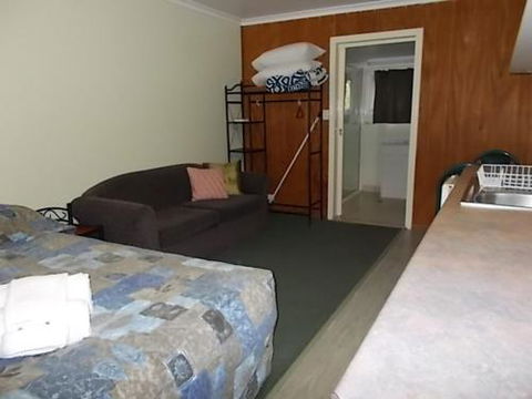 Oakridge Motel Tourist Park - Accommodation Gold Coast 1