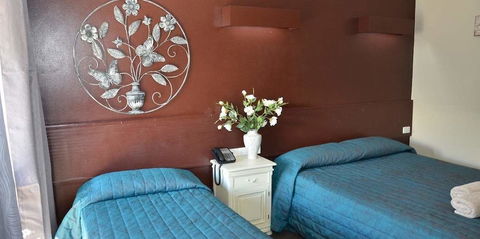 Warwick Motor Inn - Accommodation Gold Coast 0