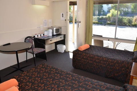 Warwick Motor Inn - Accommodation Gold Coast 1
