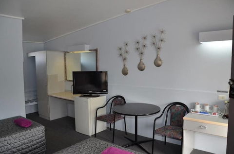 Warwick Motor Inn - Accommodation Gold Coast 2