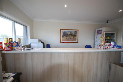 Starline Motor Inn - Accommodation Gold Coast 6