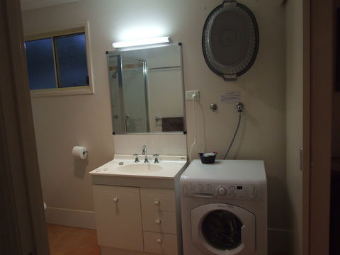 Lake Barra Cottages - Accommodation Gold Coast 4